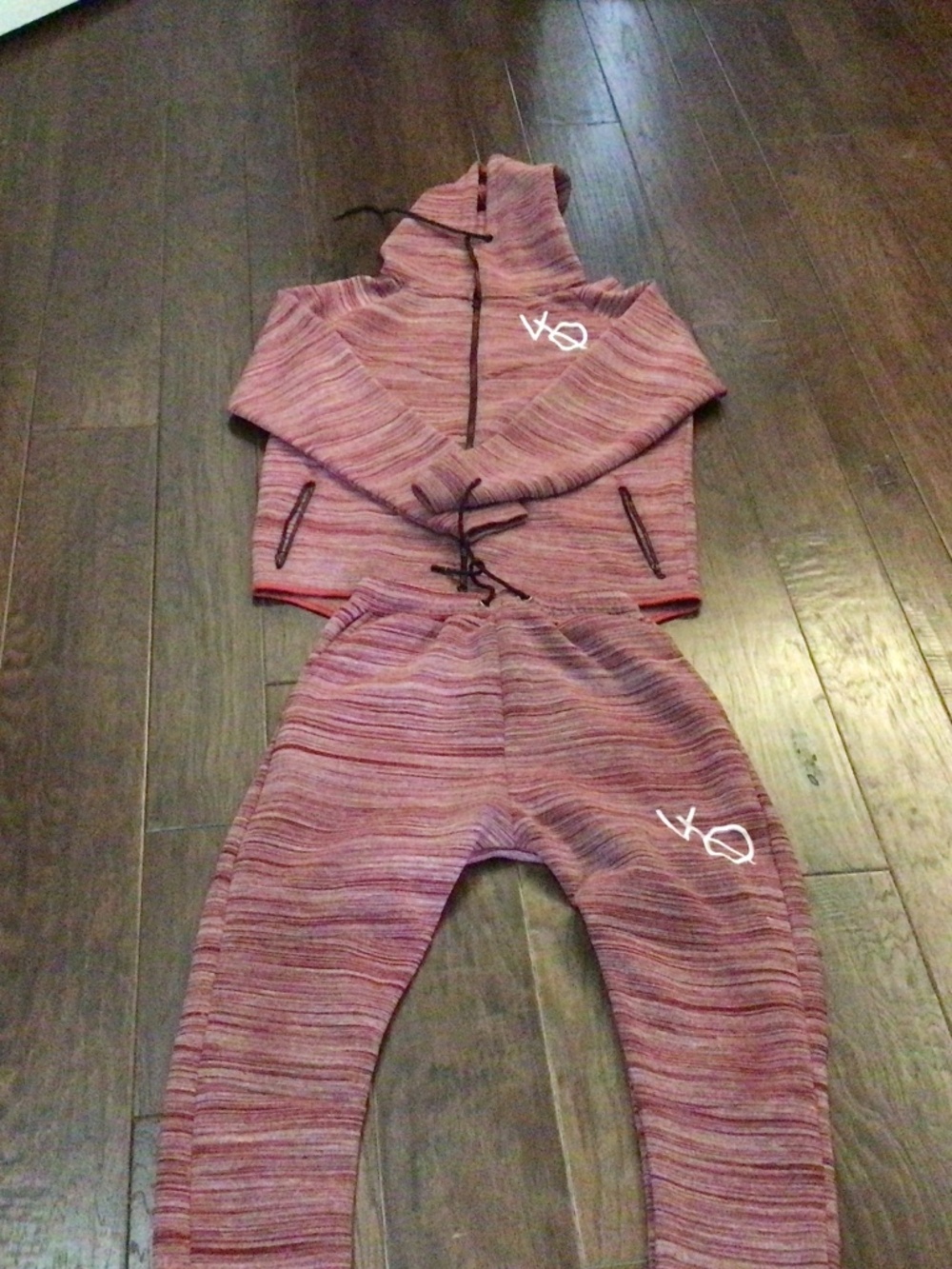 Vanquish Fitness (VO) jogging sweat pant and sweatshirt size L